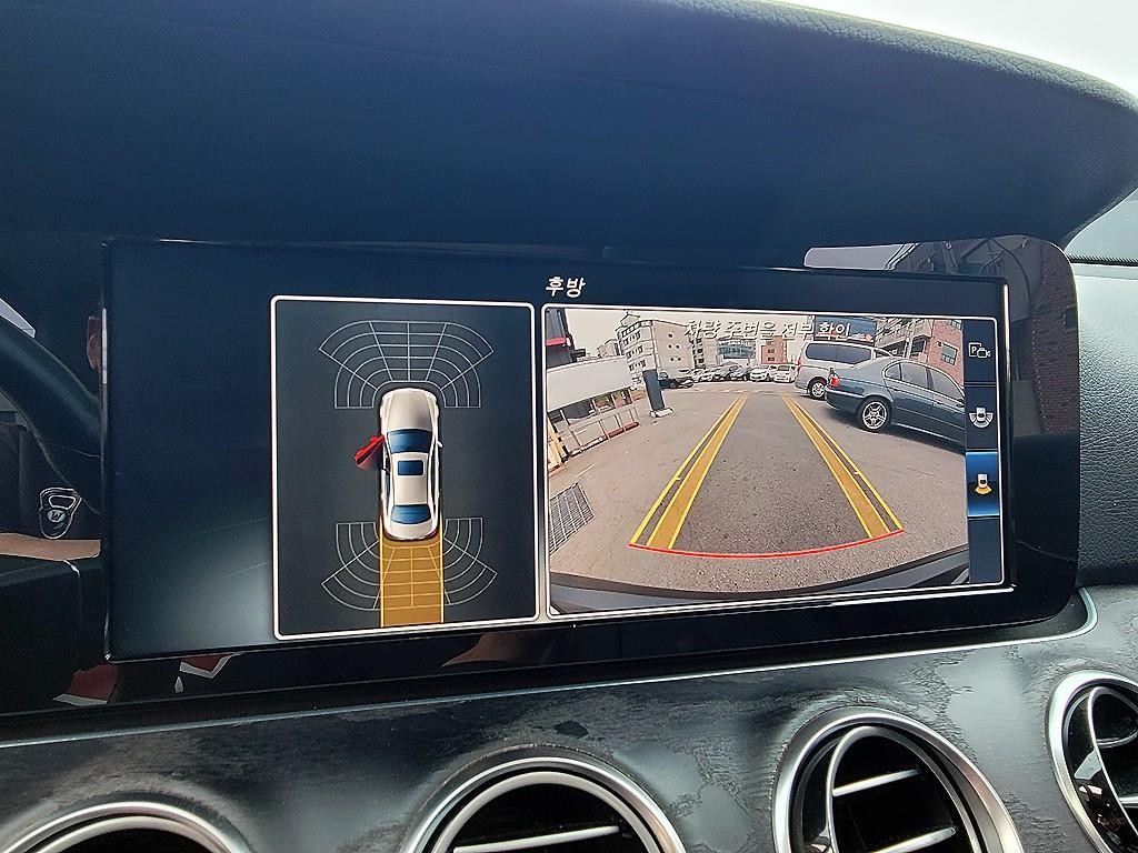 벤츠 E 클래스 E-클래스 W213 E220d 아방가르드 이미지 15