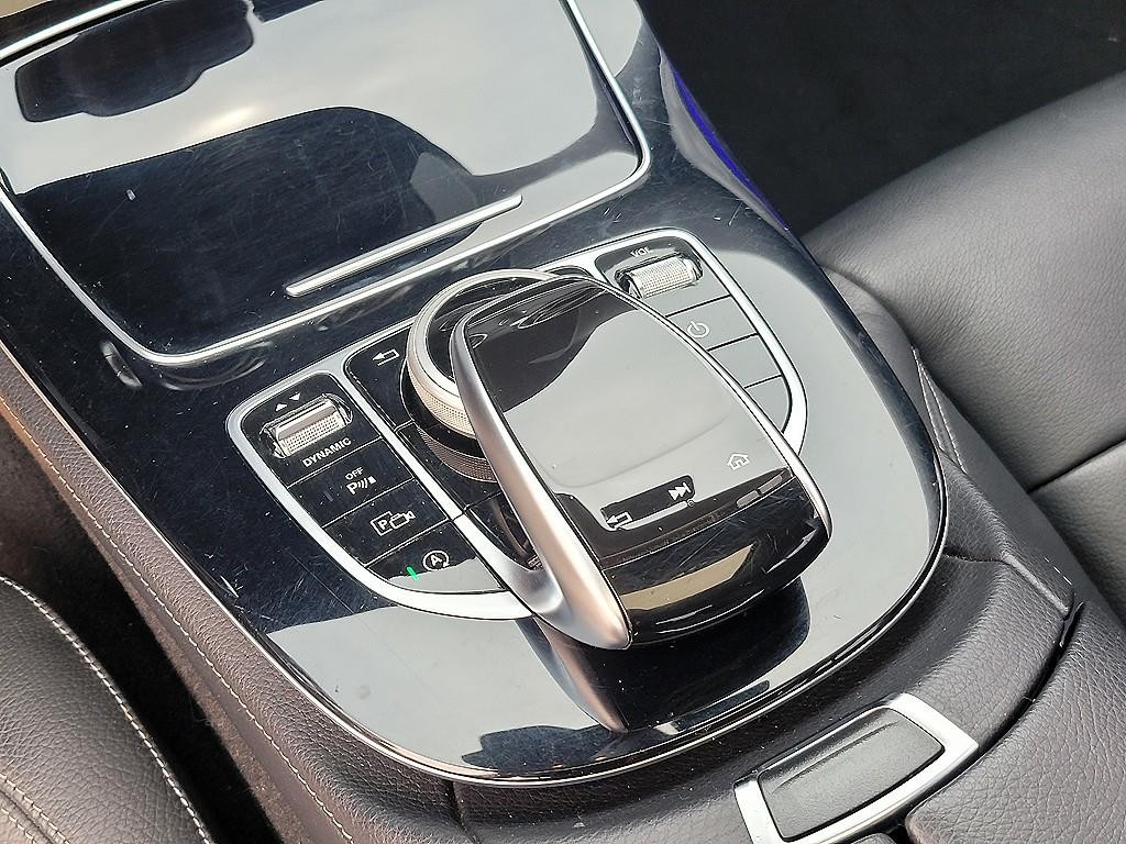 벤츠 E 클래스 E-클래스 W213 E220d 아방가르드 이미지 18