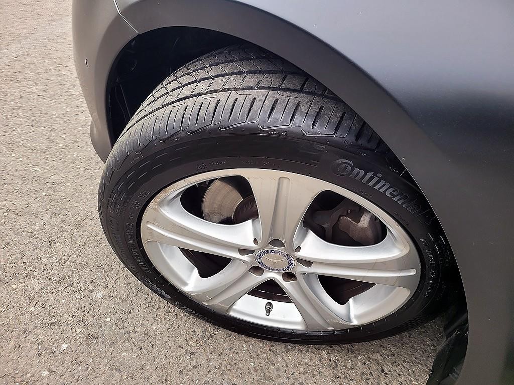 벤츠 E 클래스 E-클래스 W213 E220d 아방가르드 이미지 20