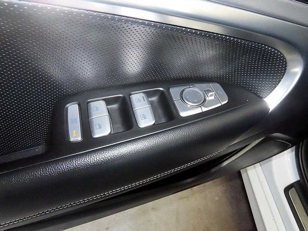 제네시스 G70 2.0T AWD 엘리트 이미지 13
