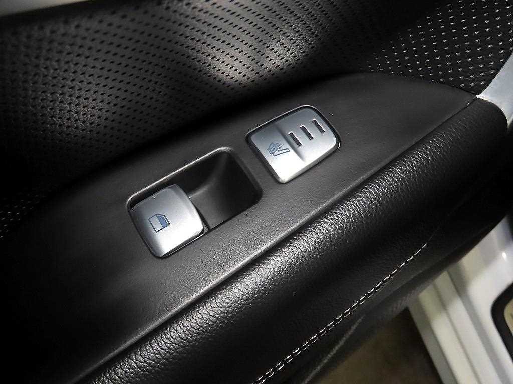 제네시스 G70 2.0T AWD 엘리트 이미지 15