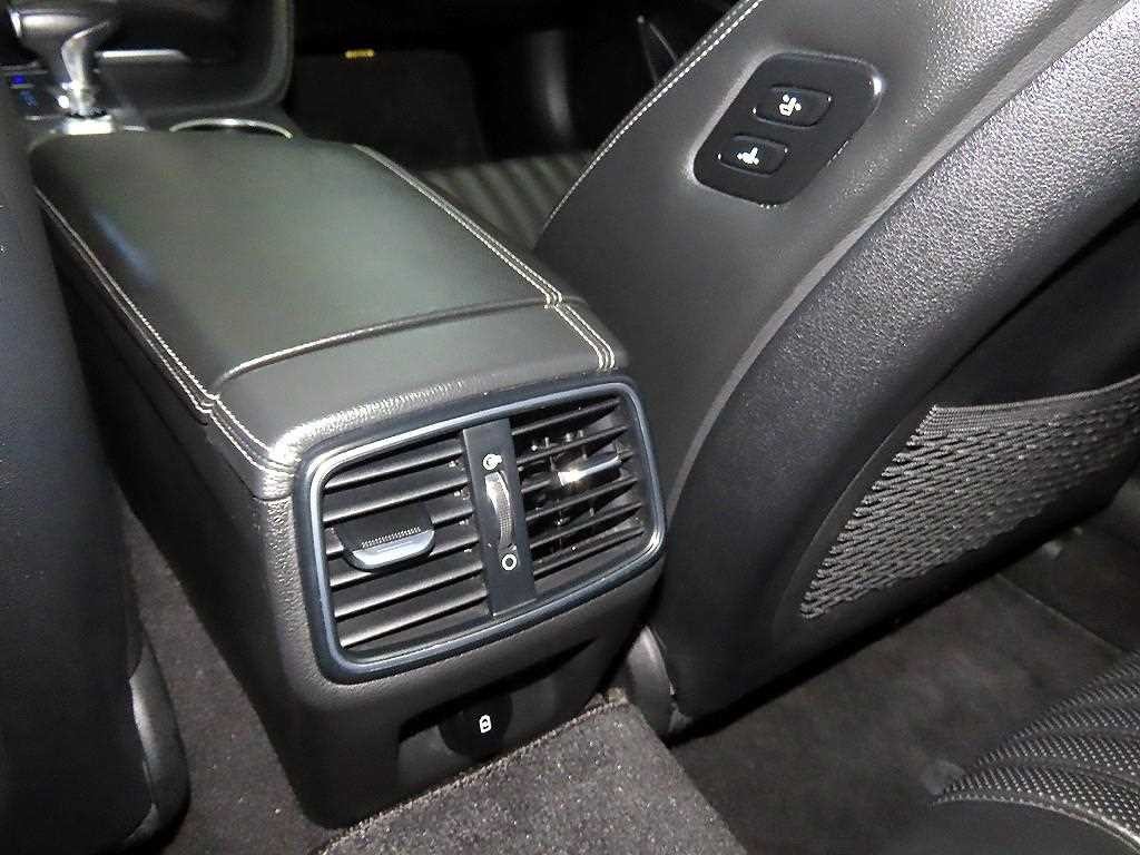 제네시스 G70 2.0T AWD 엘리트 이미지 18