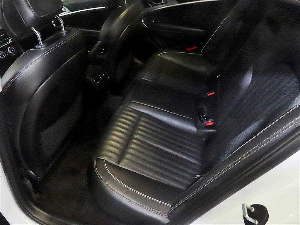 제네시스 G70 2.0T AWD 엘리트 이미지 7