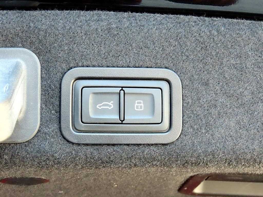 아우디 A6 뉴A6 40 TFSI 프리미엄 이미지 17
