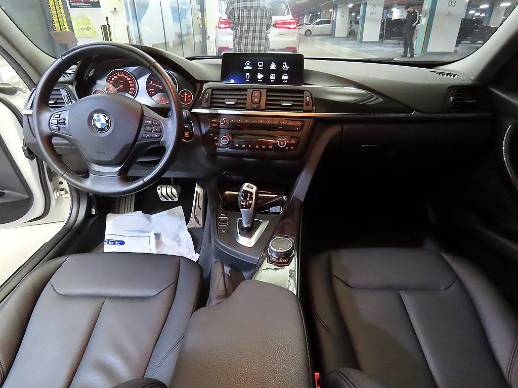 BMW 3시리즈 3시리즈 (F30) 320d 이미지 10