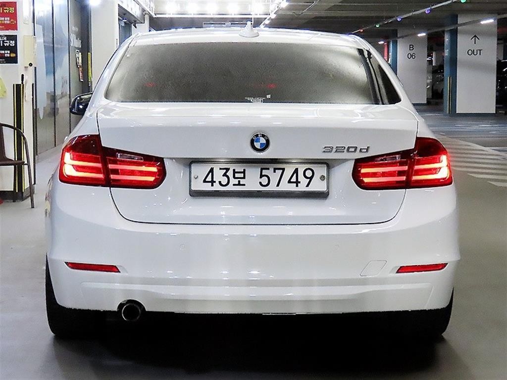 BMW 3시리즈 3시리즈 (F30) 320d 이미지 5