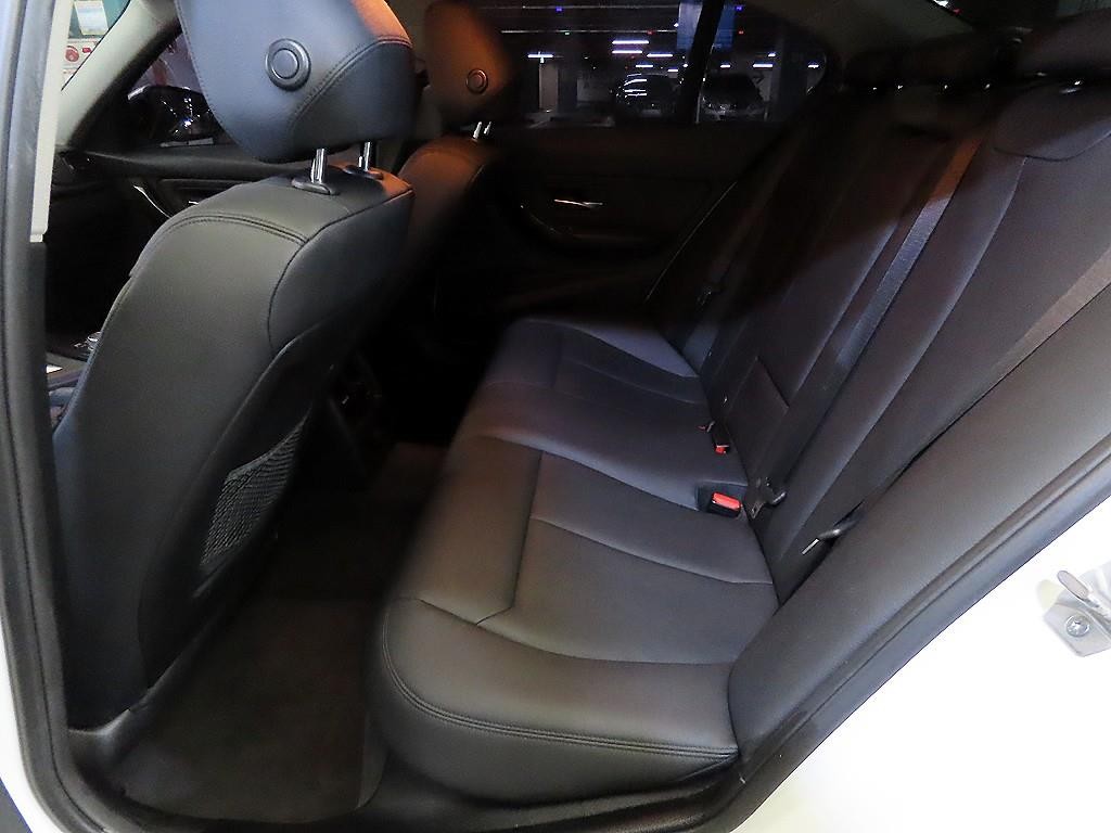 BMW 3시리즈 3시리즈 (F30) 320d 이미지 7