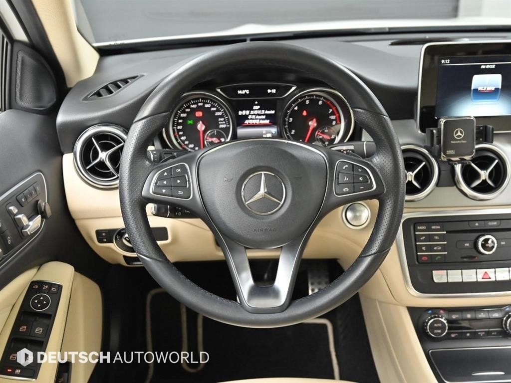 벤츠 GLA 클래스 GLA클래스 X156 GLA220 프리미엄 이미지 14