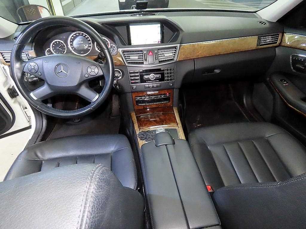 벤츠 E 클래스 E-클래스 W212 E300 엘레강스 이미지 10