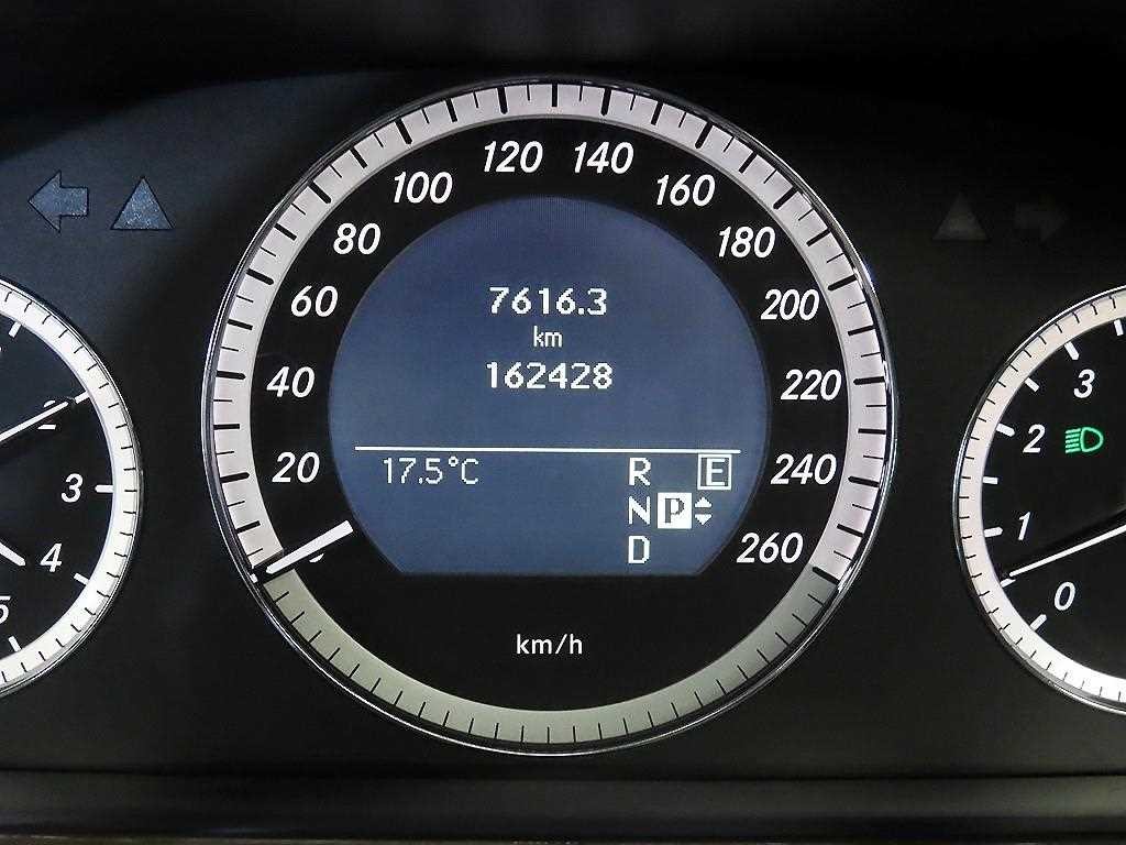 벤츠 E 클래스 E-클래스 W212 E300 엘레강스 이미지 9