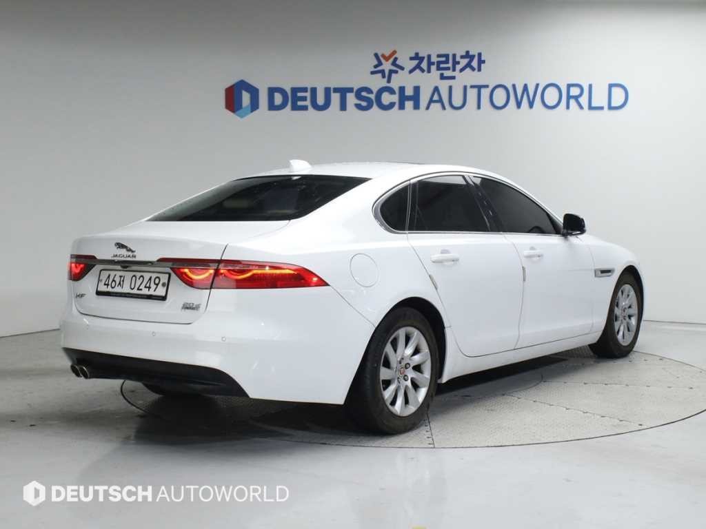 재규어 XF XF(X260) 2.0D 프레스티지 AWD 이미지 3