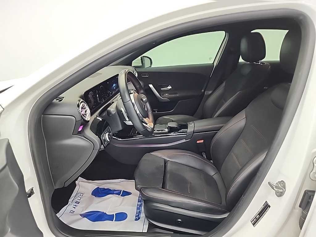 벤츠 A 클래스 A클래스 W177 A220 세단 이미지 11