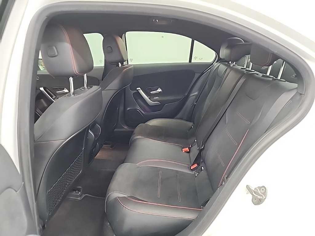 벤츠 A 클래스 A클래스 W177 A220 세단 이미지 12