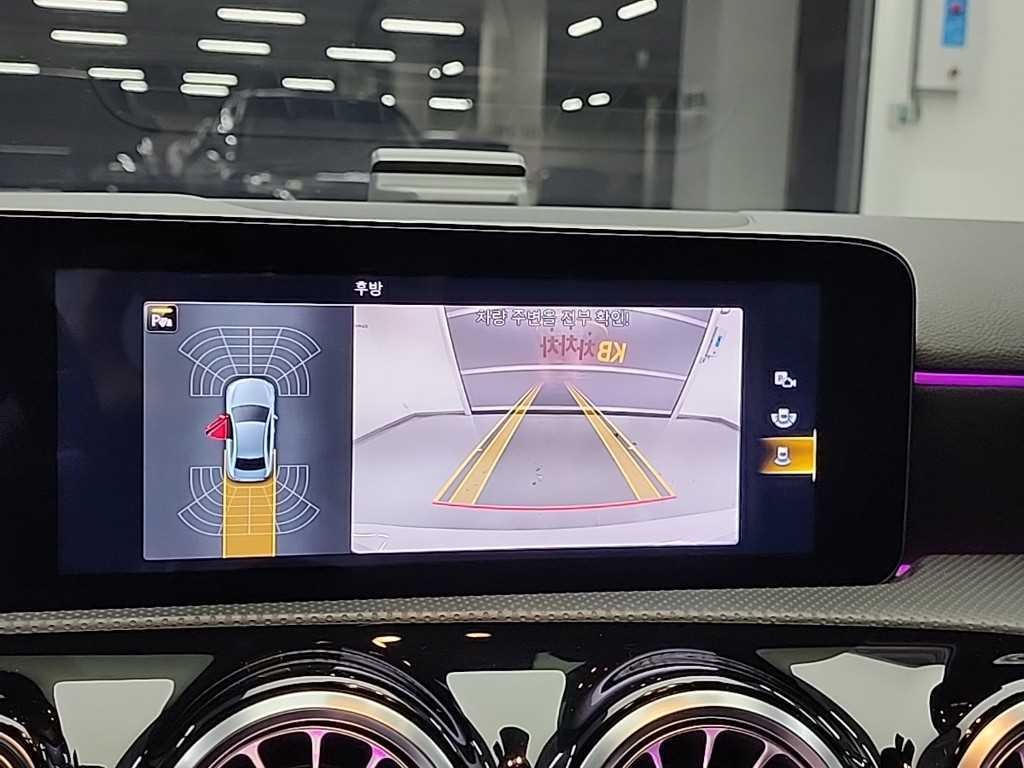 벤츠 A 클래스 A클래스 W177 A220 세단 이미지 14