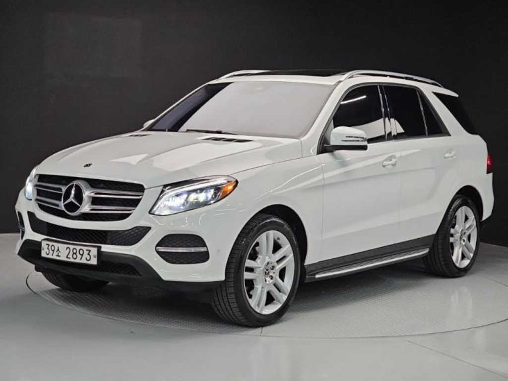 벤츠 GLE 클래스 GLE 클래스 W166 GLE 350 d 4MATIC 이미지 1