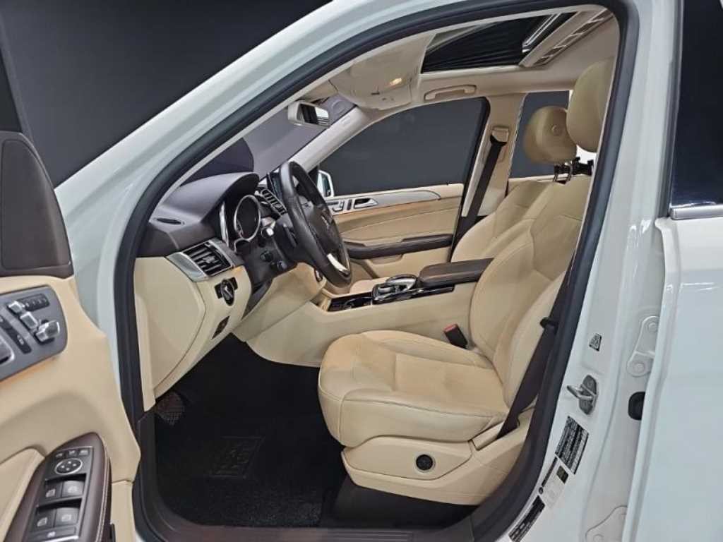 벤츠 GLE 클래스 GLE 클래스 W166 GLE 350 d 4MATIC 이미지 18