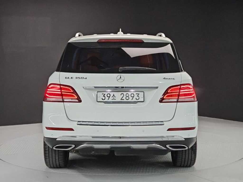 벤츠 GLE 클래스 GLE 클래스 W166 GLE 350 d 4MATIC 이미지 4