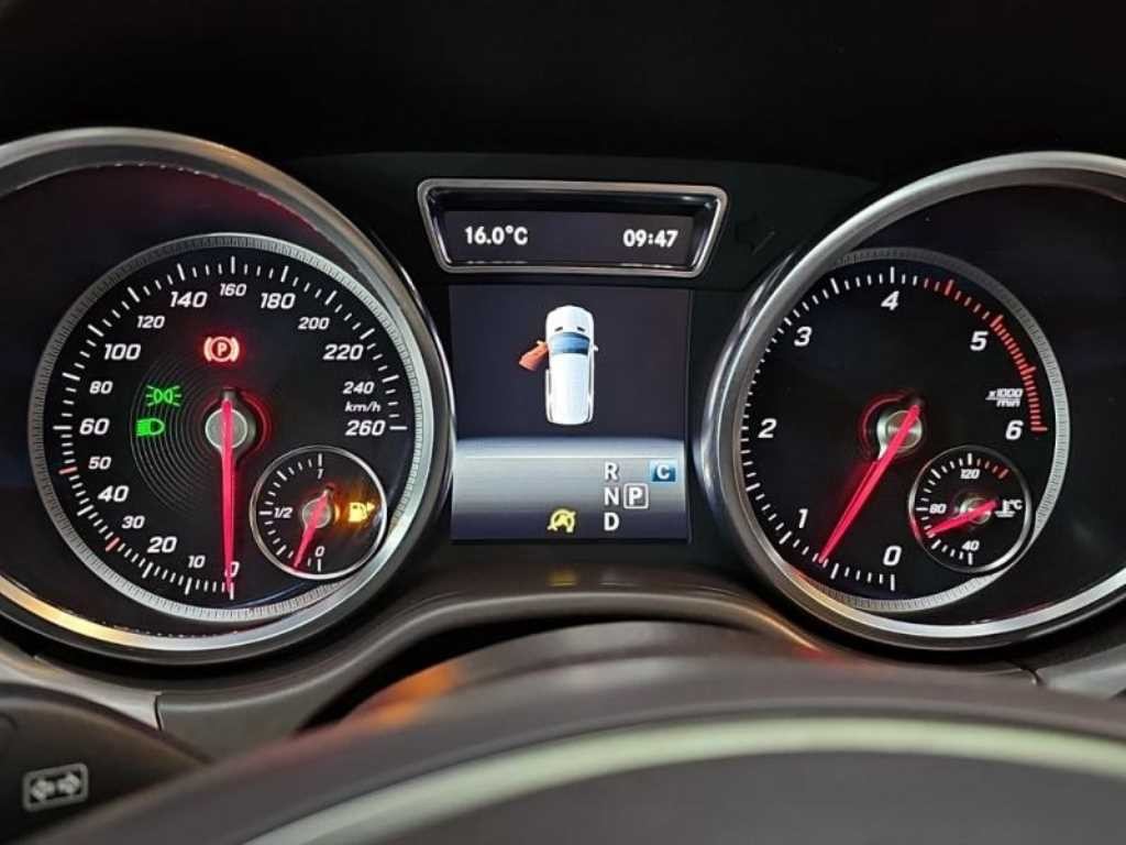 벤츠 GLE 클래스 GLE 클래스 W166 GLE 350 d 4MATIC 이미지 6