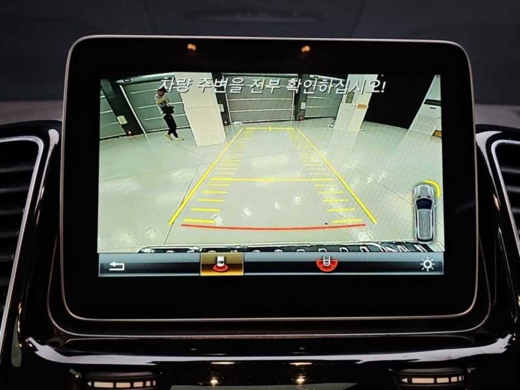 벤츠 GLE 클래스 GLE 클래스 W166 GLE 350 d 4MATIC 이미지 9