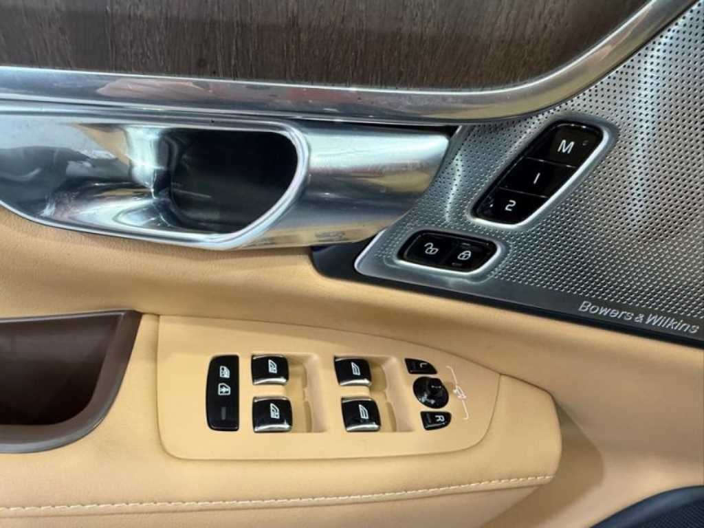 볼보 S90 B5 인스크립션 이미지 14