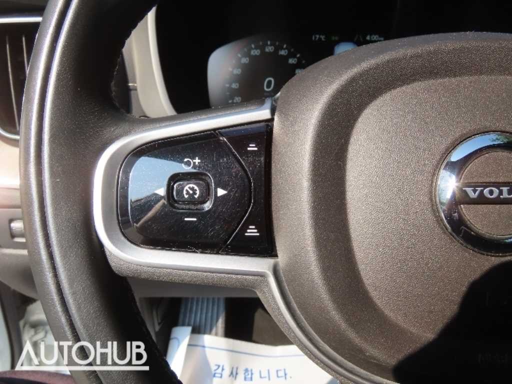 볼보 XC60 XC60(2세대) D5 AWD 인스크립션 이미지 12