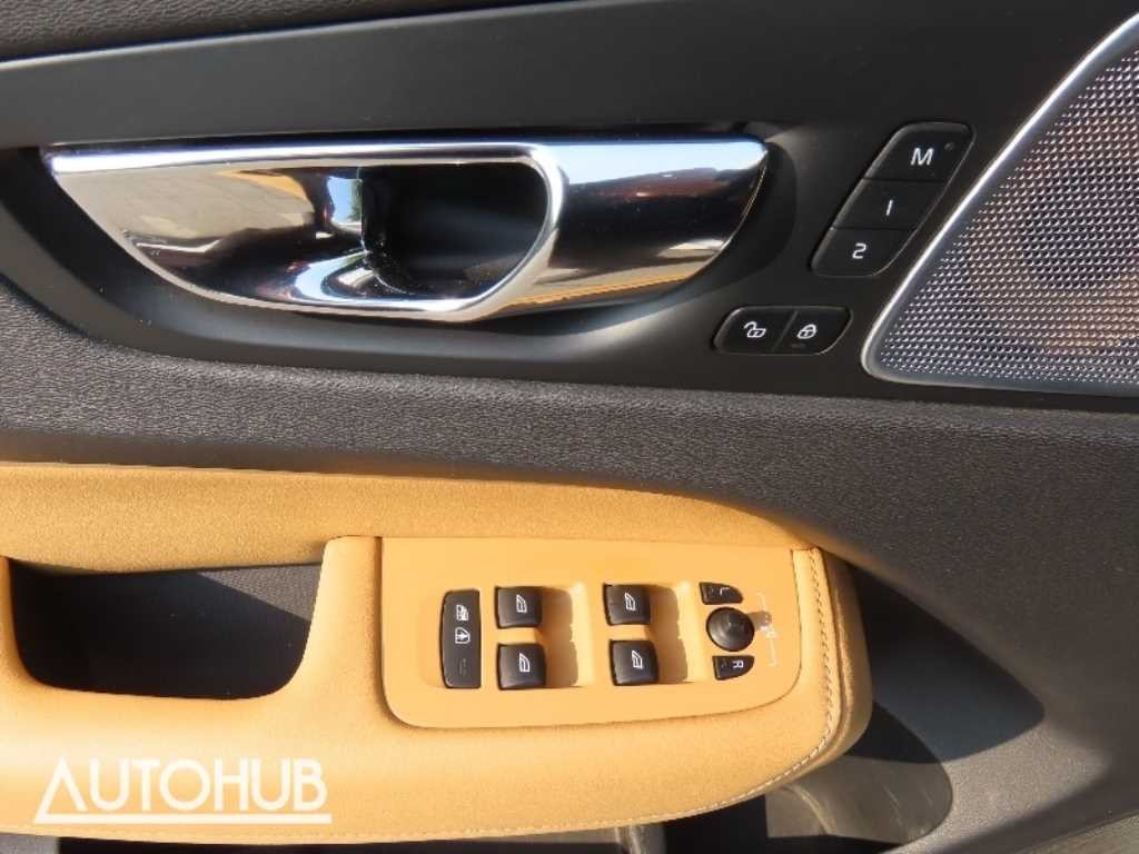 볼보 XC60 XC60(2세대) D5 AWD 인스크립션 이미지 13