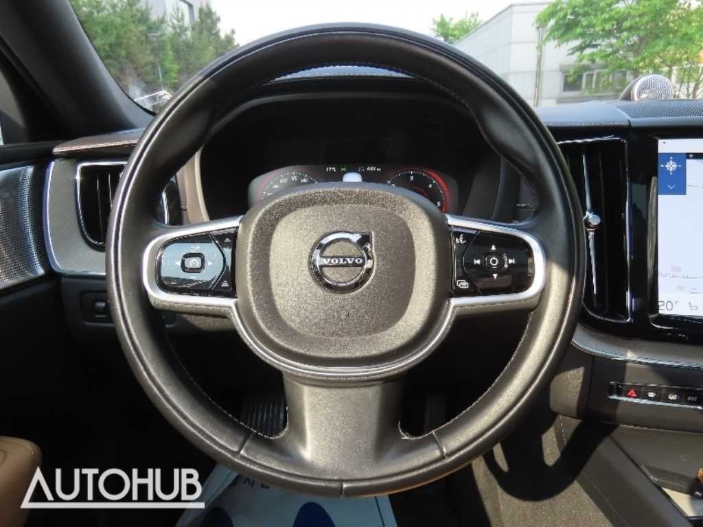 볼보 XC60 XC60(2세대) D5 AWD 인스크립션 이미지 17
