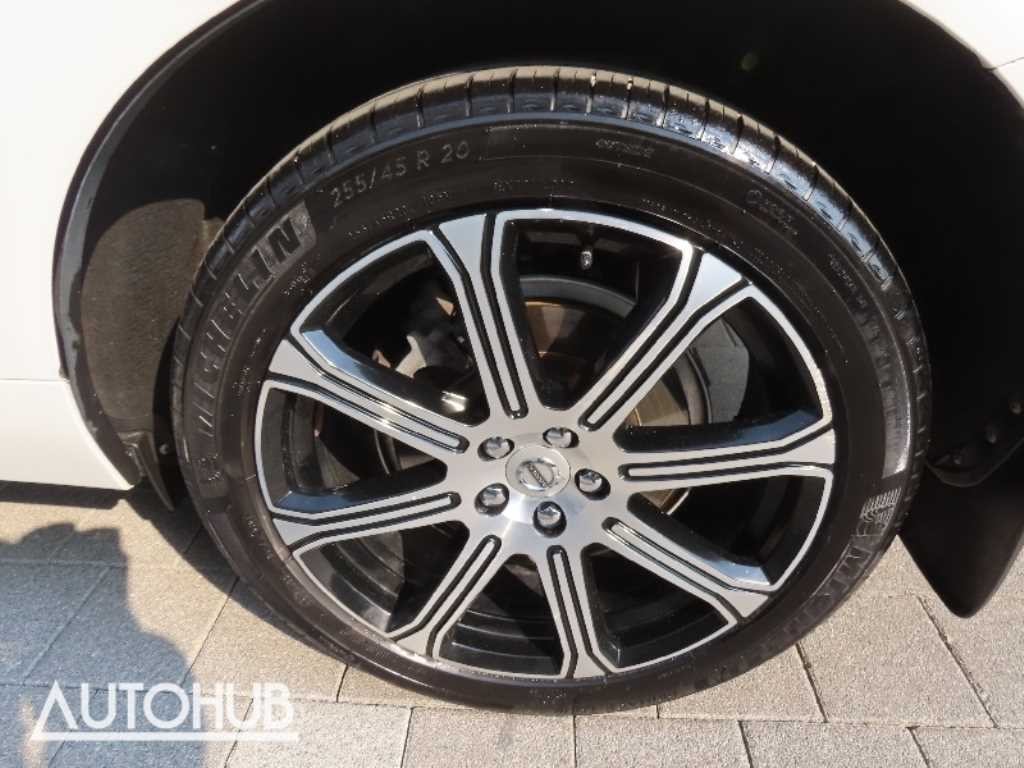 볼보 XC60 XC60(2세대) D5 AWD 인스크립션 이미지 18