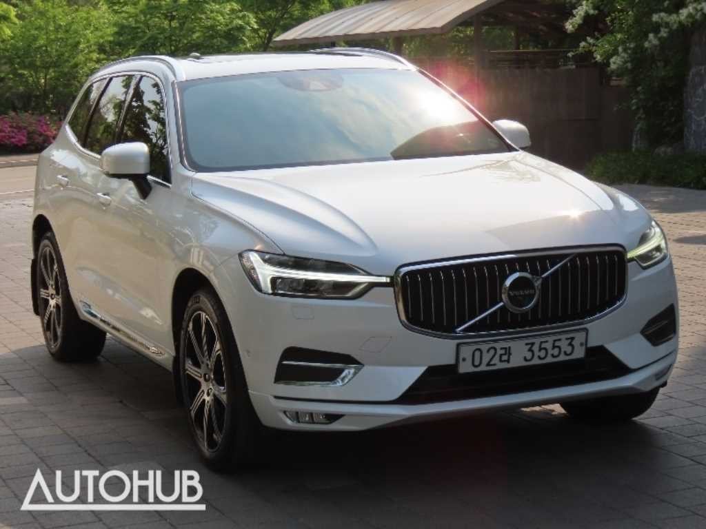 볼보 XC60 XC60(2세대) D5 AWD 인스크립션 이미지 2