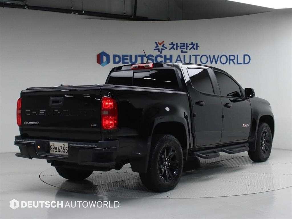 쉐보레 콜로라도 리얼 뉴 콜로라도 3.6 Z71-X 미드나잇 4WD 이미지 2