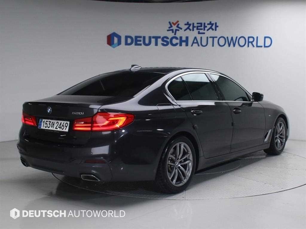 BMW 5시리즈 5시리즈 (G30) 520i M 스포츠 이미지 2