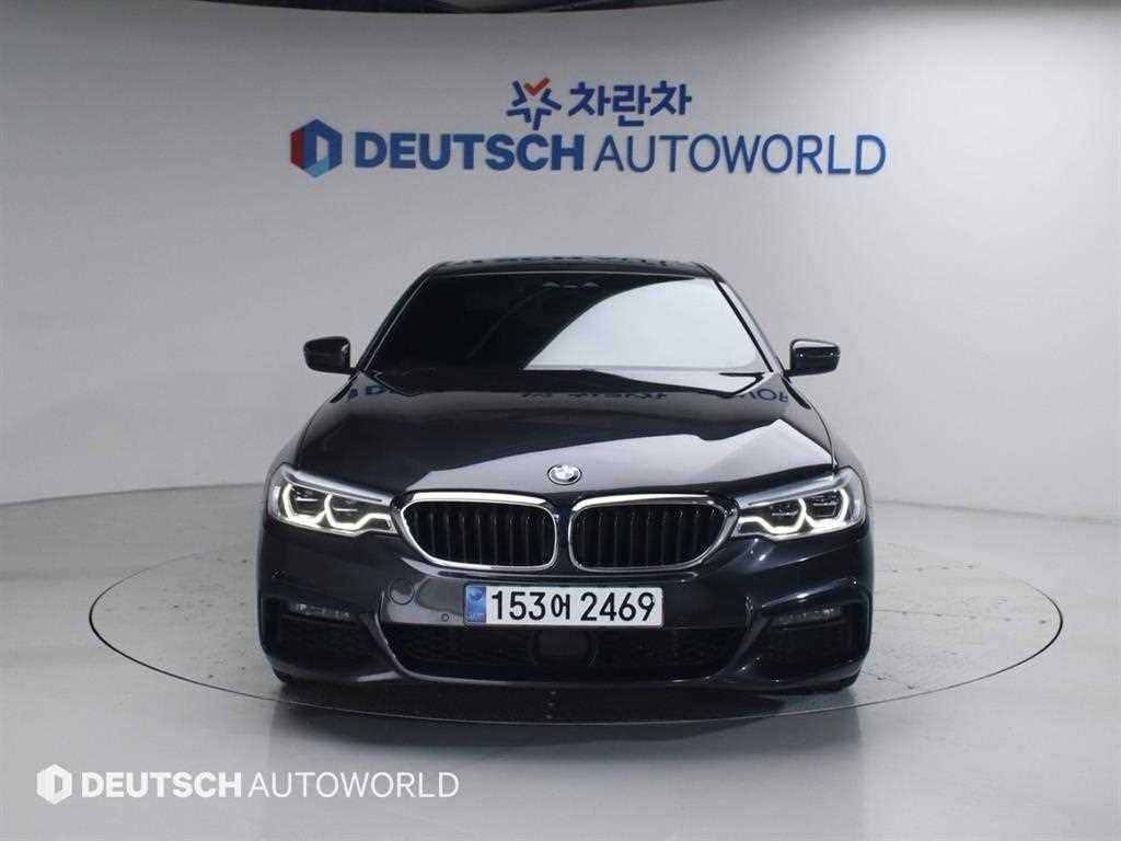 BMW 5시리즈 5시리즈 (G30) 520i M 스포츠 이미지 3