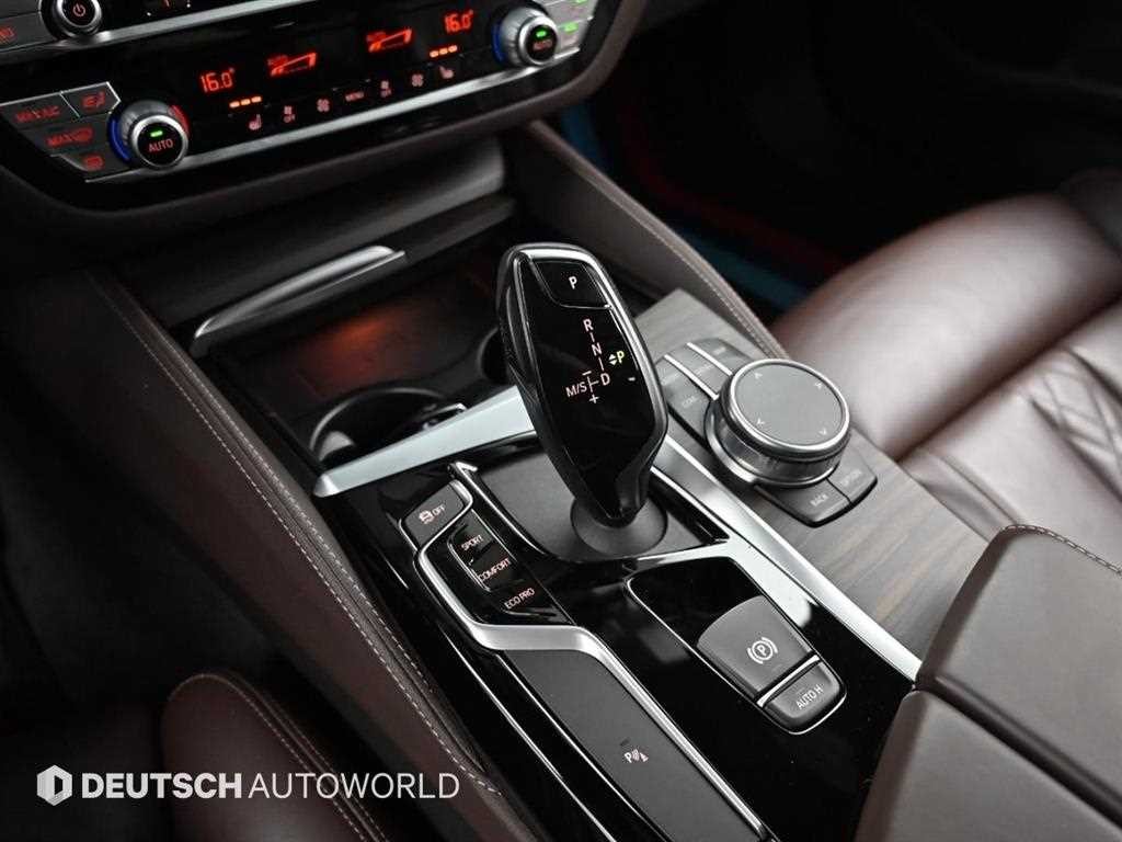 BMW 5시리즈 5시리즈 (G30) 520i M 스포츠 이미지 9