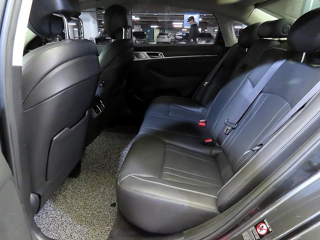 제네시스 G80 3.3 GDI AWD 프리미엄 럭셔리 이미지 7