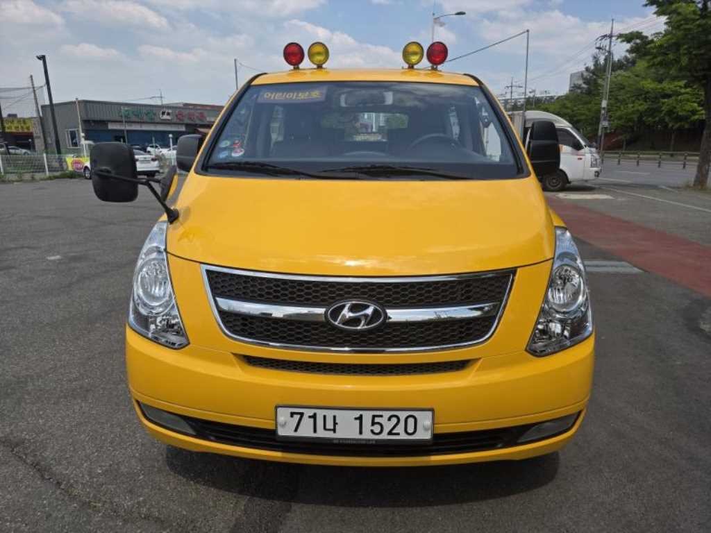 현대 스타렉스 그랜드 스타렉스 12인승 왜건 2WD 어린이보호차 CVX 럭셔리 이미지 2