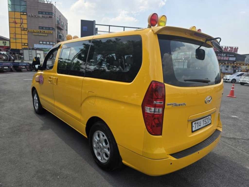 현대 스타렉스 그랜드 스타렉스 12인승 왜건 2WD 어린이보호차 CVX 럭셔리 이미지 3