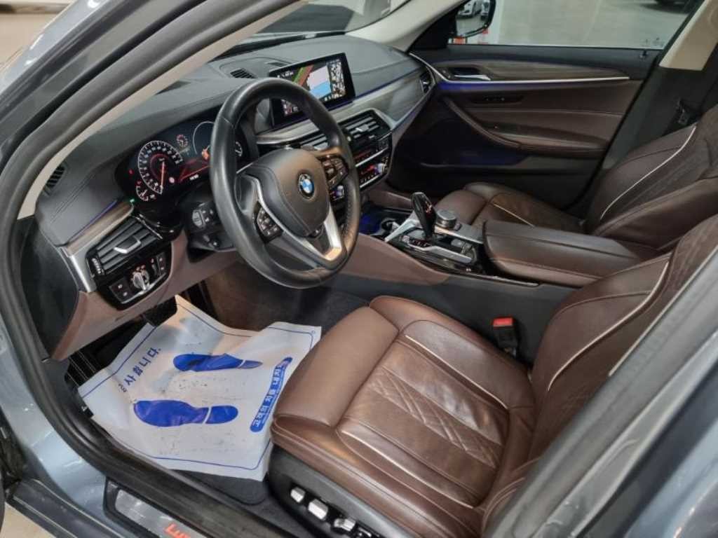 BMW 5시리즈 5시리즈 (G30) 530i xDrive 럭셔리 플러스 이미지 5
