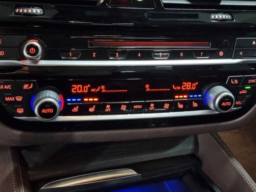 BMW 5시리즈 5시리즈 (G30) 530i xDrive 럭셔리 플러스 이미지 9