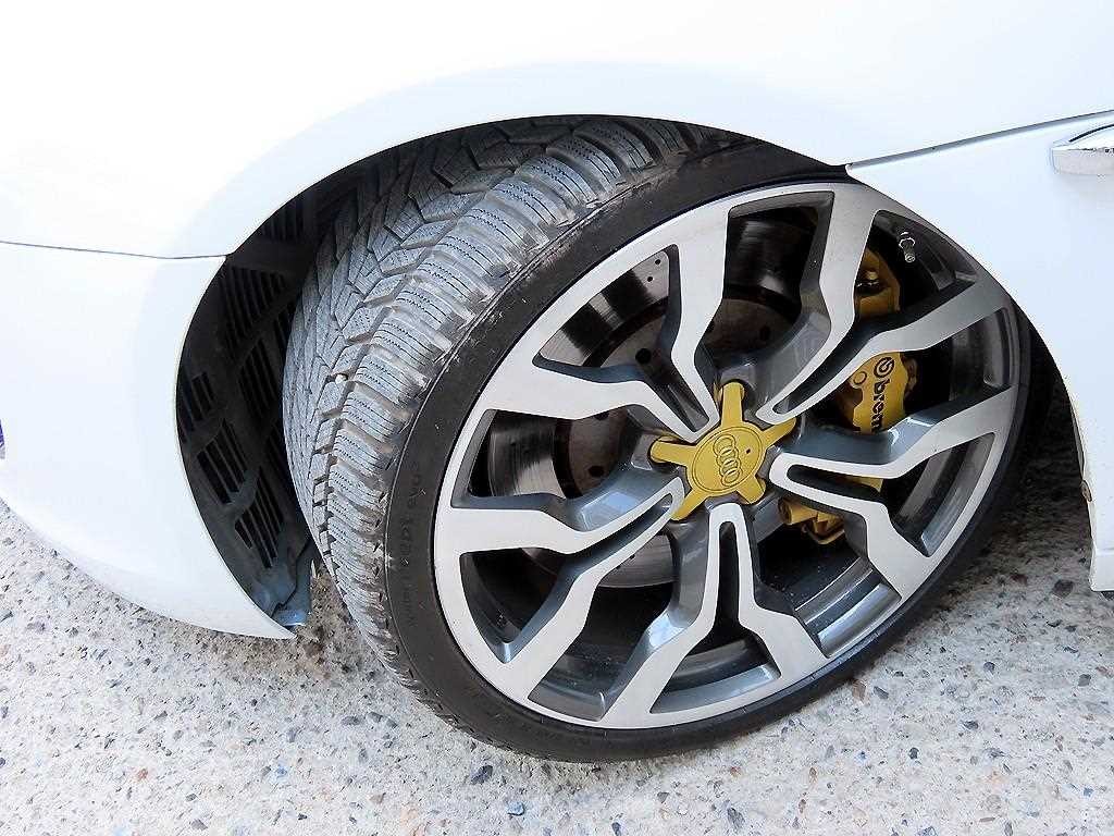 아우디 R8 5.2 V10 스파이더 이미지 20
