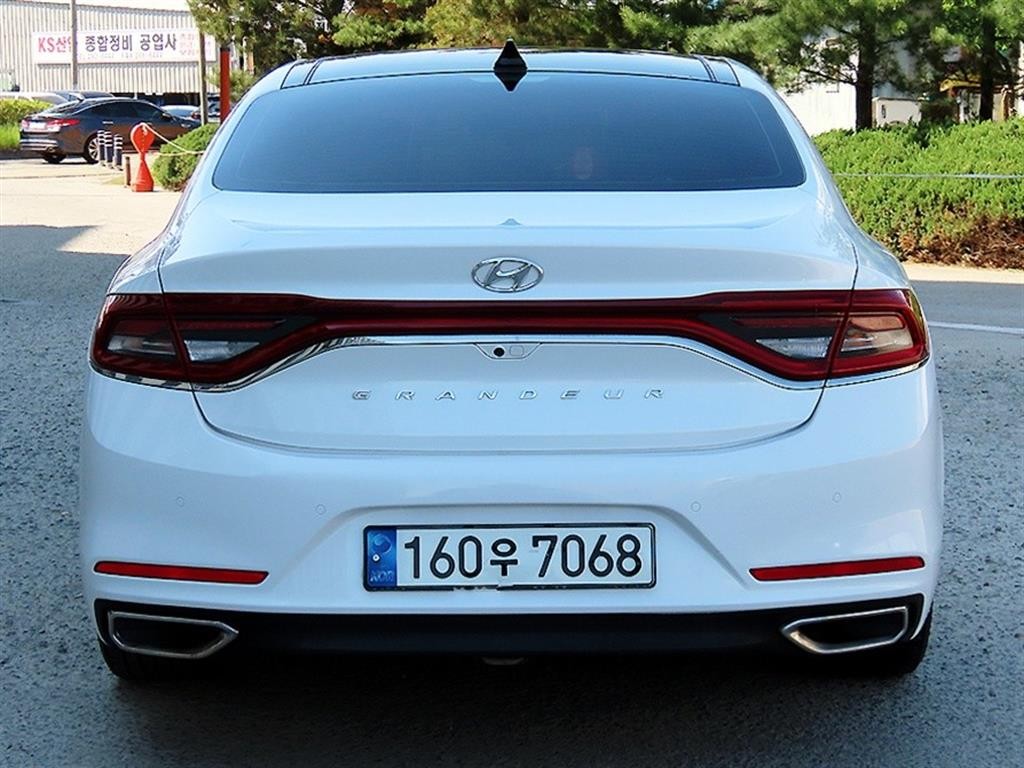현대 그랜저 그랜저 IG 2.4 GDI 프리미엄 기본형 이미지 4