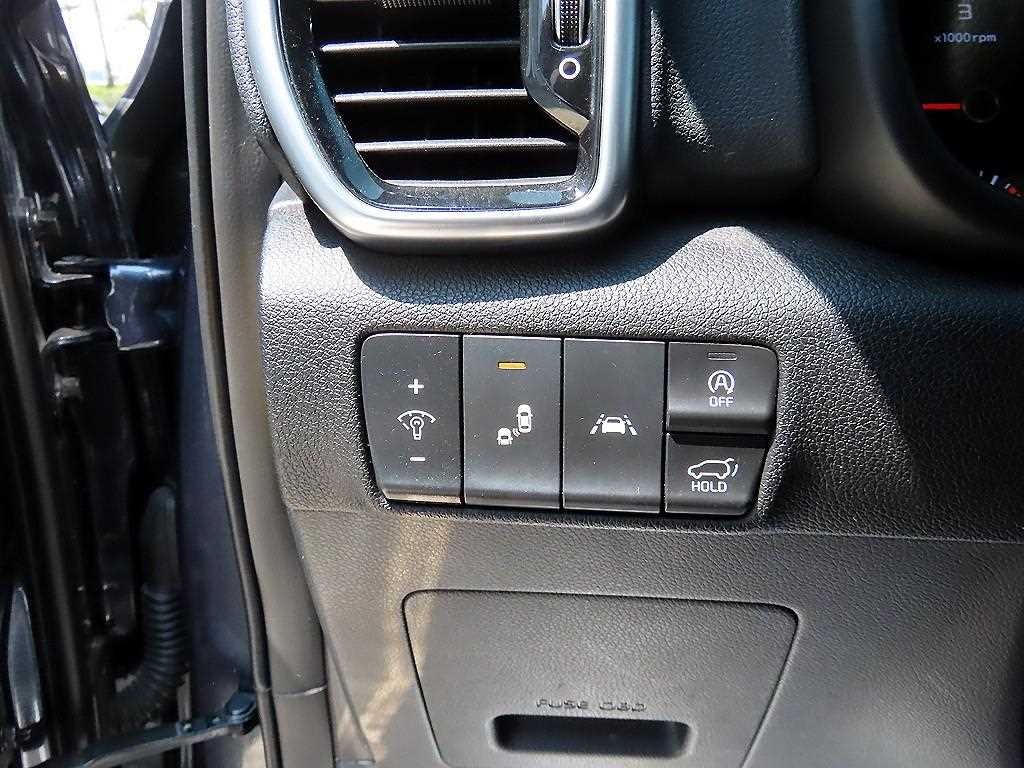 기아 스포티지 스포티지 더 볼드 2.0 디젤 2WD 인텔리전트 이미지 12