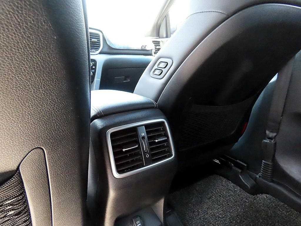 기아 스포티지 스포티지 더 볼드 2.0 디젤 2WD 인텔리전트 이미지 15