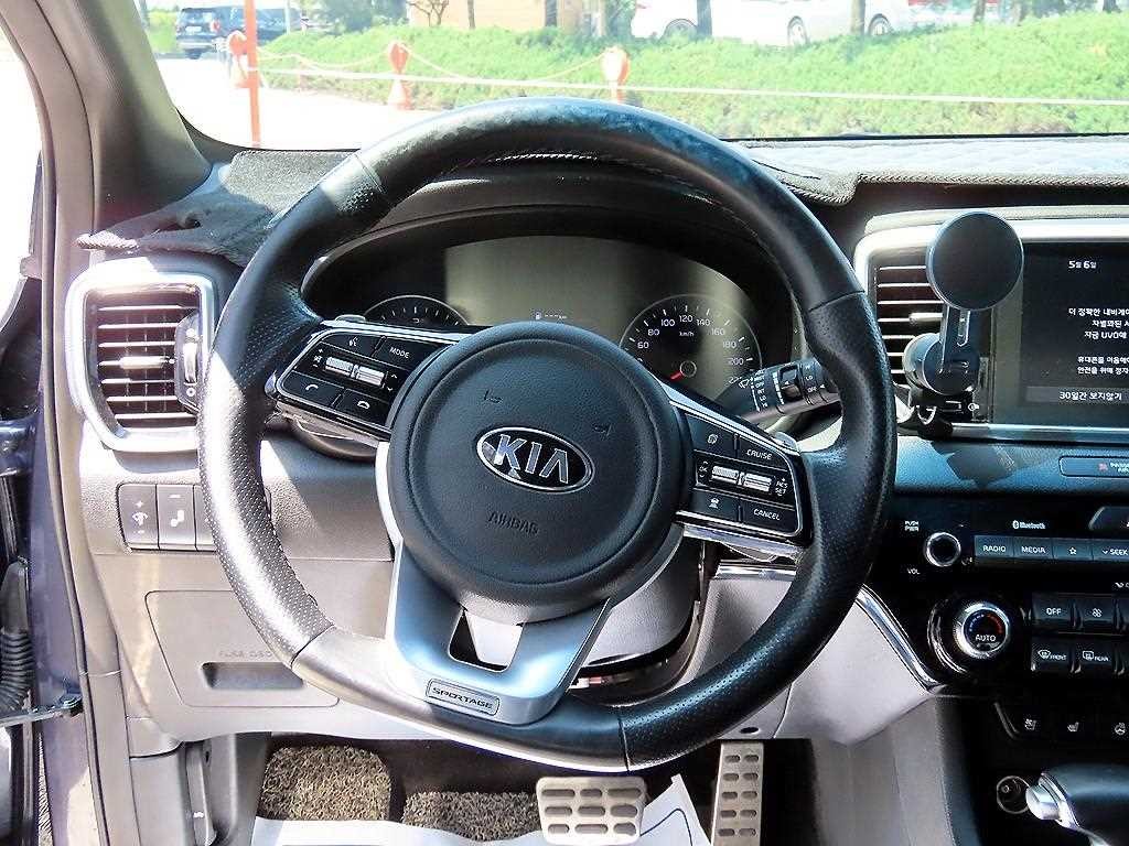 기아 스포티지 스포티지 더 볼드 2.0 디젤 2WD 인텔리전트 이미지 8