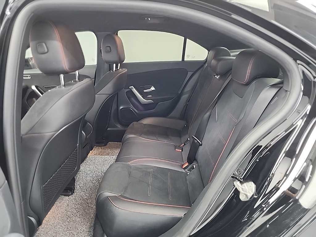 벤츠 A 클래스 A클래스 W177 A220 세단 이미지 12