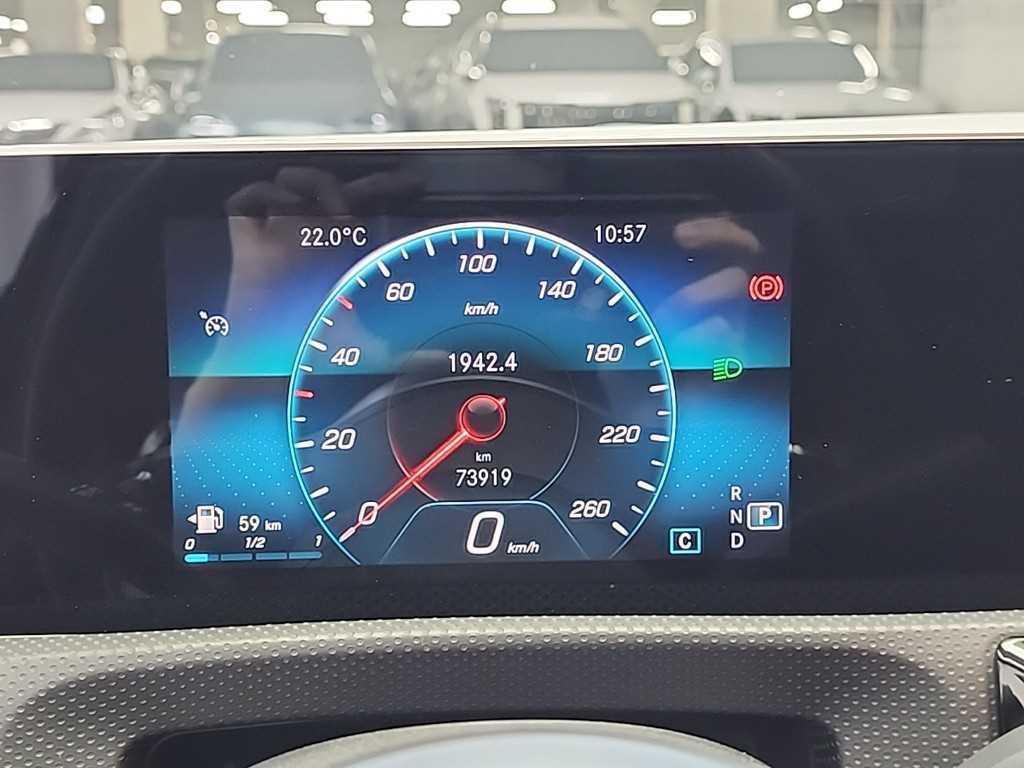 벤츠 A 클래스 A클래스 W177 A220 세단 이미지 6