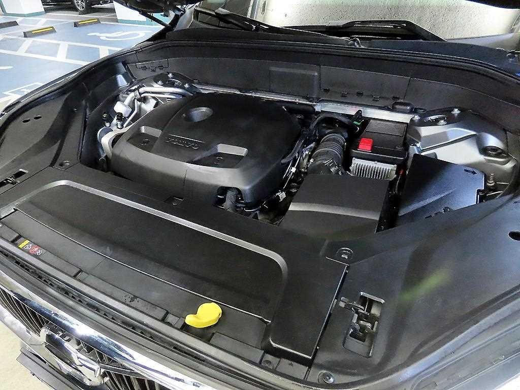 볼보 XC90 XC90 2세대 2.0 T6 AWD 모멘텀 이미지 19