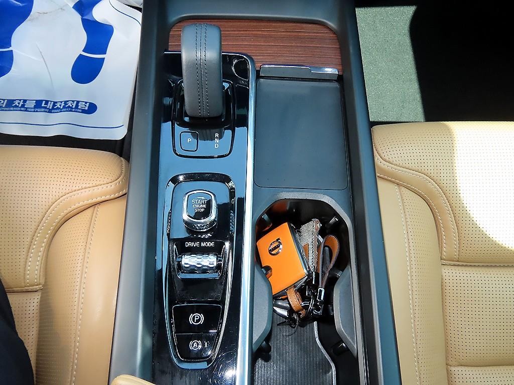 볼보 V60 V60 크로스 컨트리 2세대 2.0 B5 프로 AWD 이미지 11