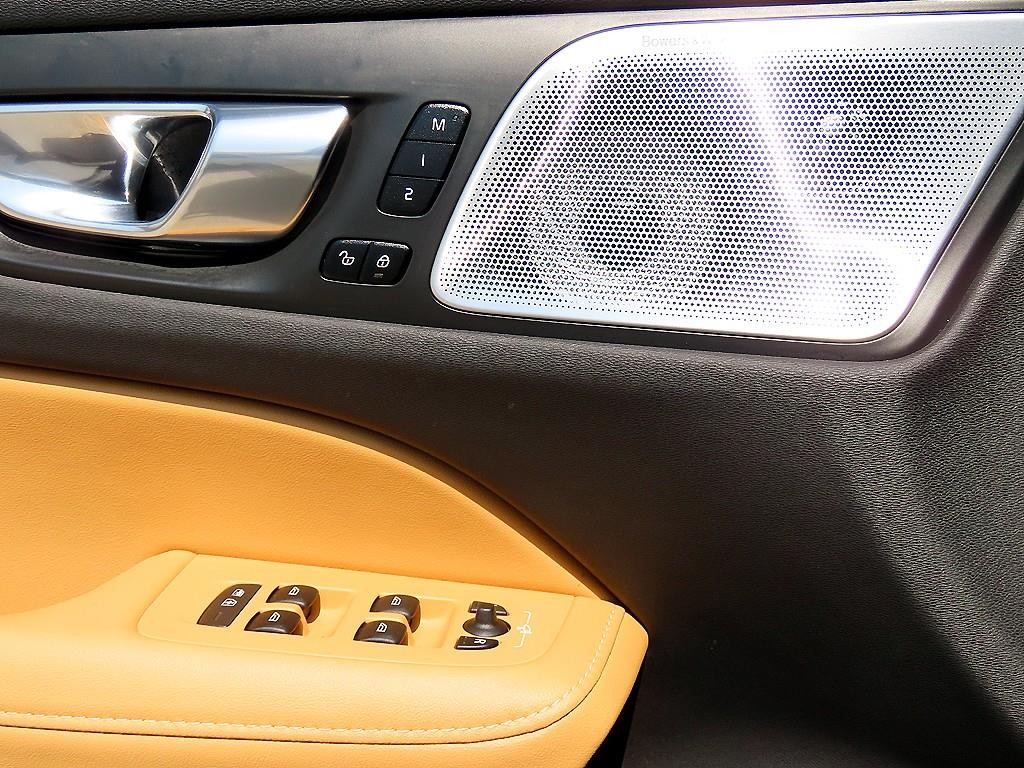 볼보 V60 V60 크로스 컨트리 2세대 2.0 B5 프로 AWD 이미지 12