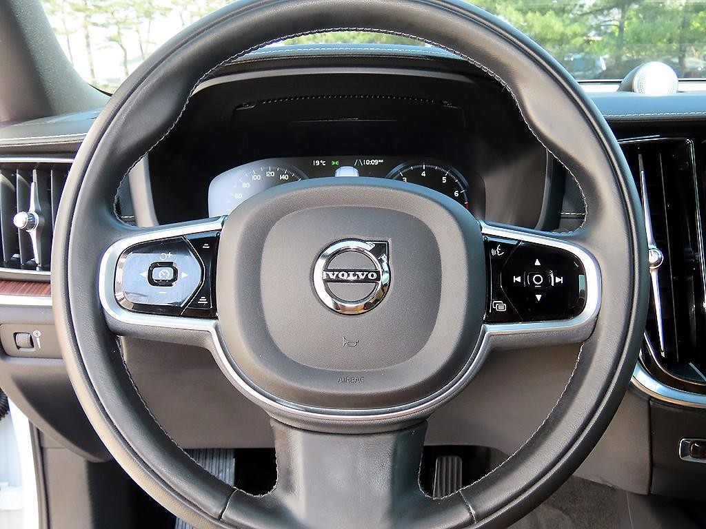볼보 V60 V60 크로스 컨트리 2세대 2.0 B5 프로 AWD 이미지 8
