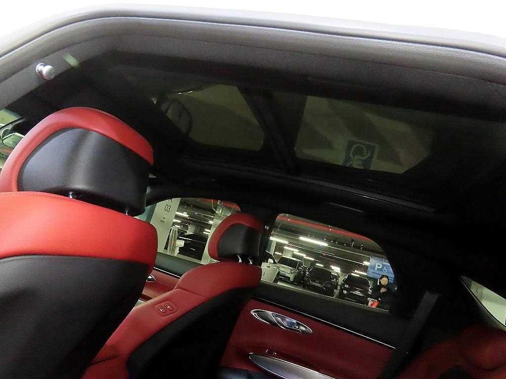 제네시스 GV70 2.5T 가솔린 2WD 스포츠 이미지 16